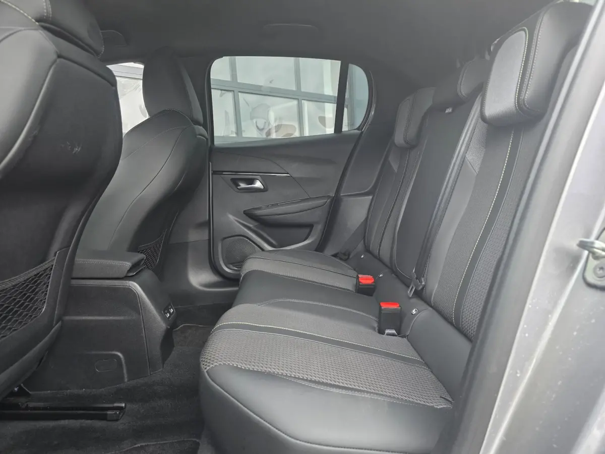 1.2 PureTech GT | ADAPTIVE | CAMERA | CARPLAY