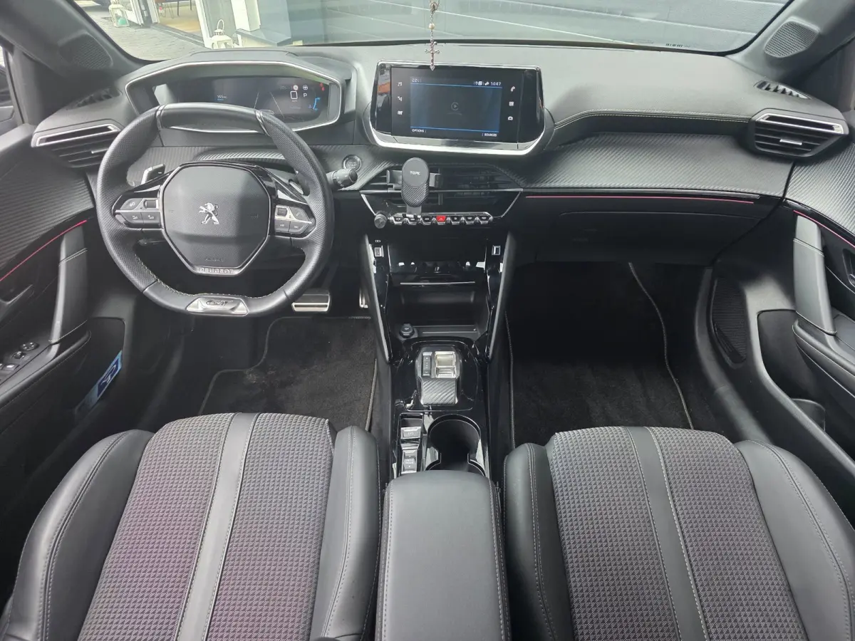 1.2 PureTech GT | ADAPTIVE | CAMERA | CARPLAY