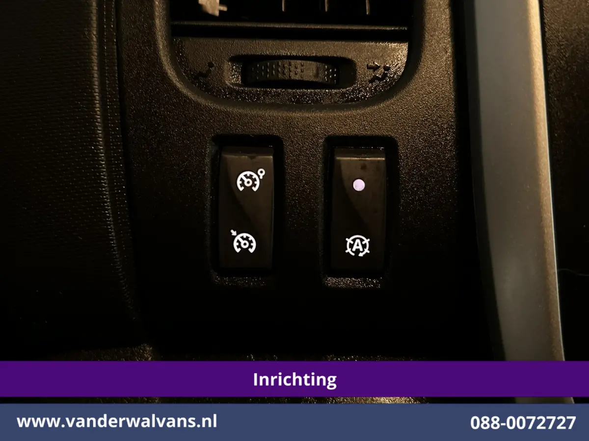 1.6 dCi L1H1 Inrichting Euro6 Airco | Navigatie | LED | Cruisecontrol | Trekhaak Stoelverwarming, Parkeersensoren