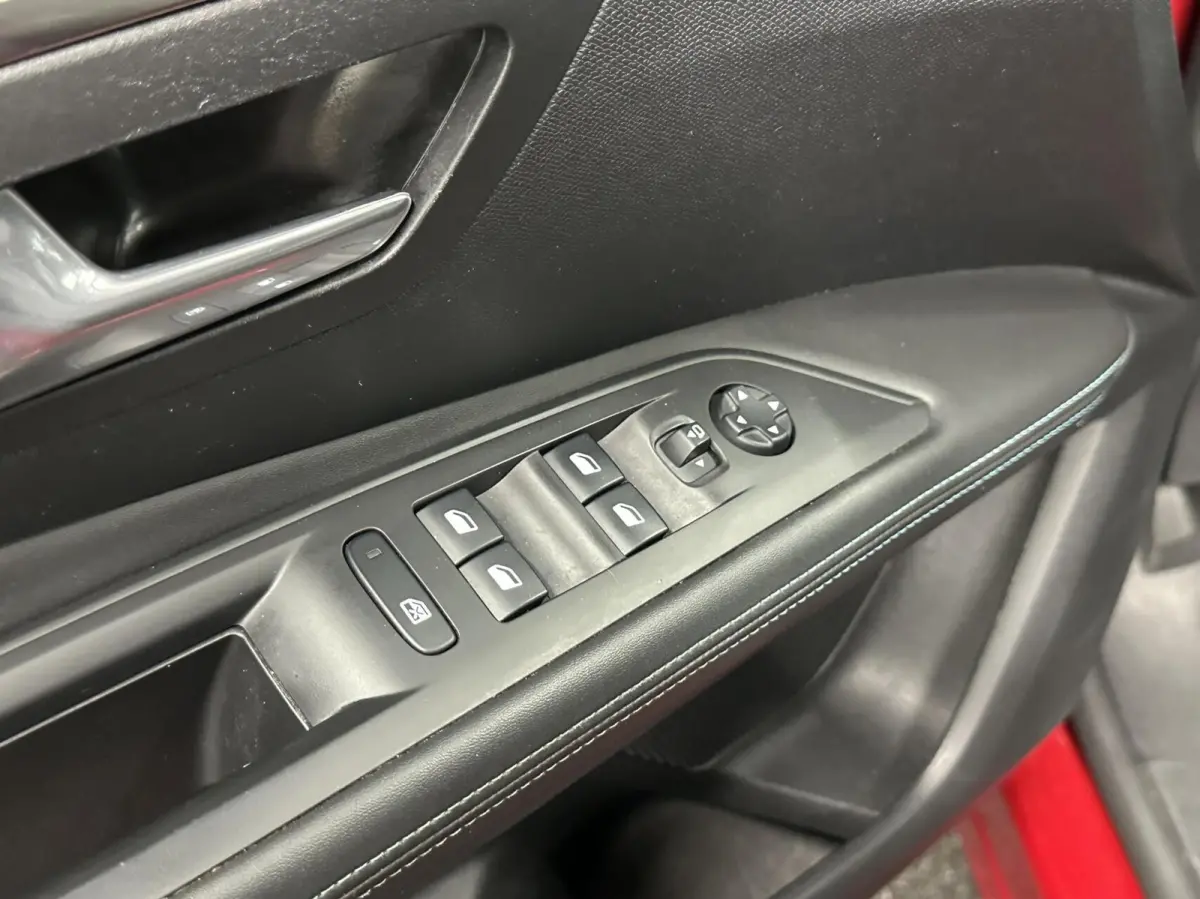1.2 PureTech Allure TREKHAAK NAVI CARPLAY LM CRUISE ECC.