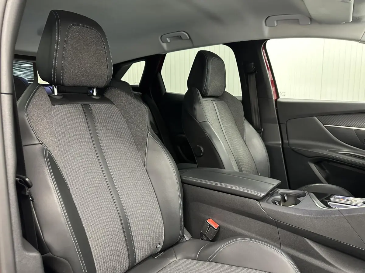 1.2 PureTech Allure TREKHAAK NAVI CARPLAY LM CRUISE ECC.