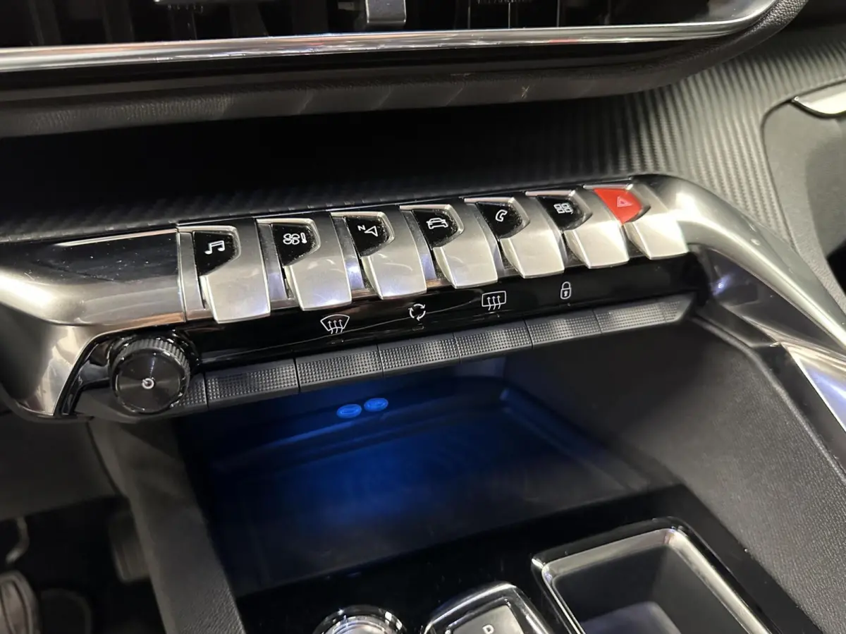 1.2 PureTech Allure TREKHAAK NAVI CARPLAY LM CRUISE ECC.