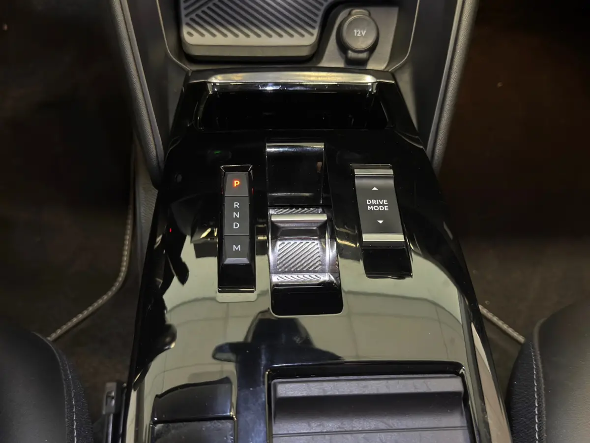 1.2 PureTech Shine| NAVIGATIE|ECC AIRCO|CRUISE|ELEC PAKKET