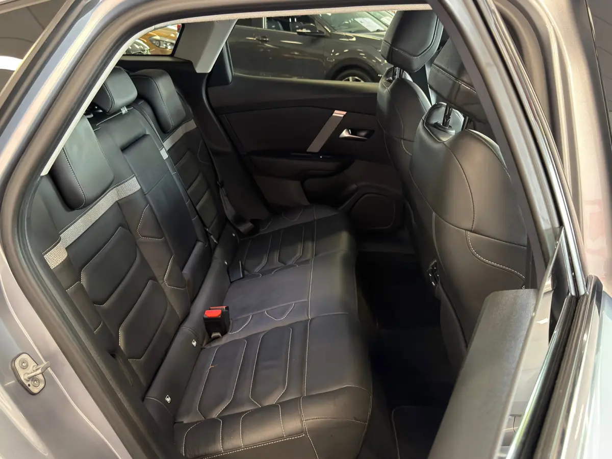 1.2 PureTech Shine| NAVIGATIE|ECC AIRCO|CRUISE|ELEC PAKKET