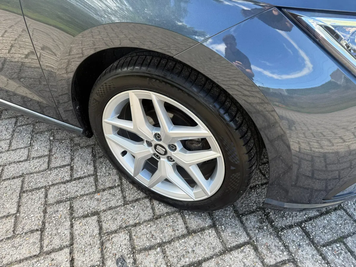 1.0 TSI FR ALCANTARA I CARPLAY I PDC I LED I CLIMA I NIEUWSTAAT