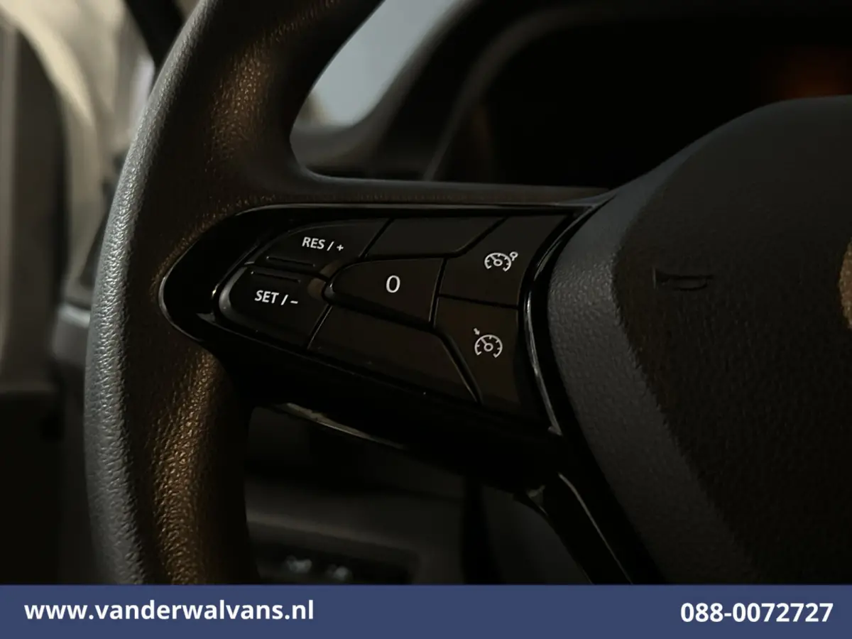 2.0 dCi 131pk L2H1 Euro6 Airco | Navigatie | Camera | LED | Cruisecontrol Parkeersensoren, Bijrijdersbank