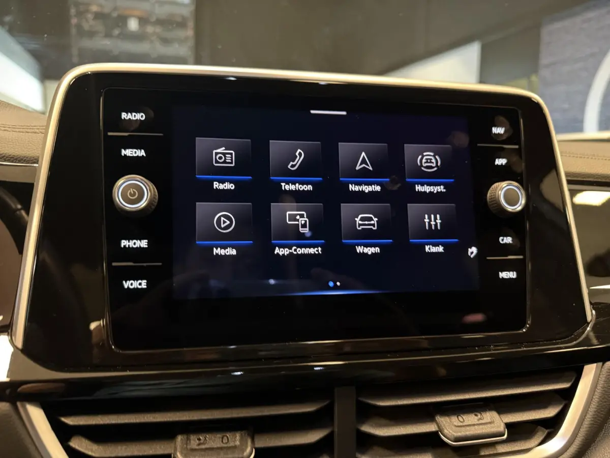 1.5 TSI R-Line Business |Carplay|ACC|Elek Achterklep|Stoel&Stuur verw|
