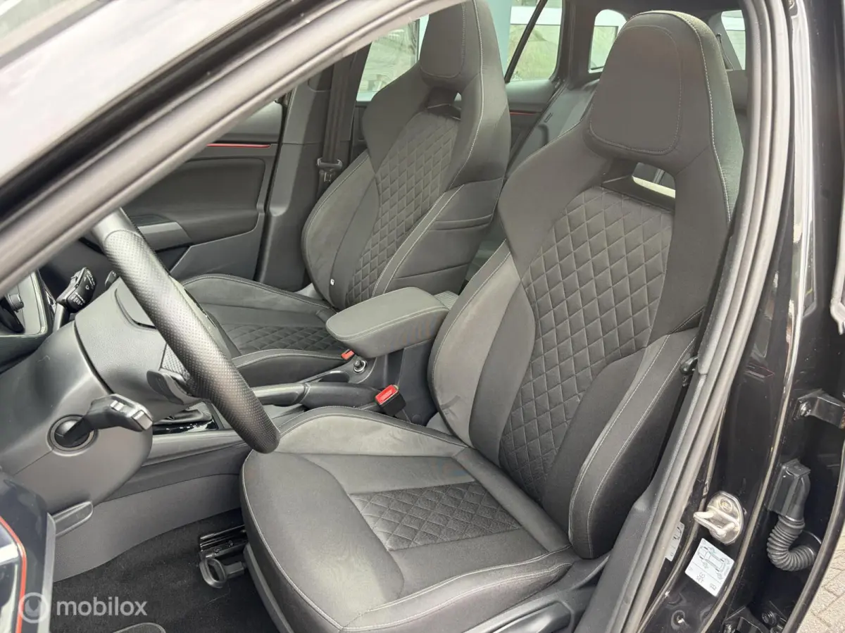 1.5 TSI Sport Business|Panoramadak|Sportstoelen|Sfeerverlichting.