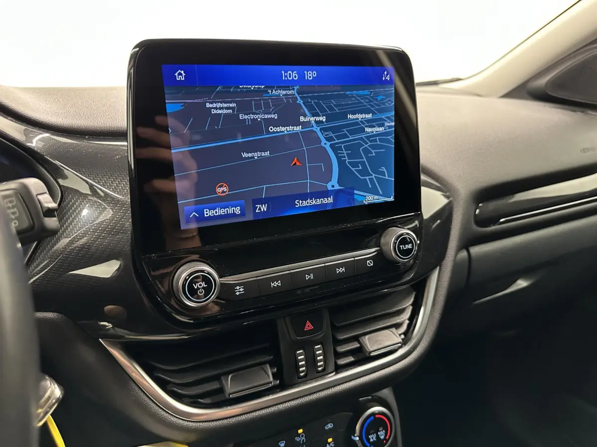 1.0 EcoBoost Titanium CRUISE NAVI CARPLAY LM.