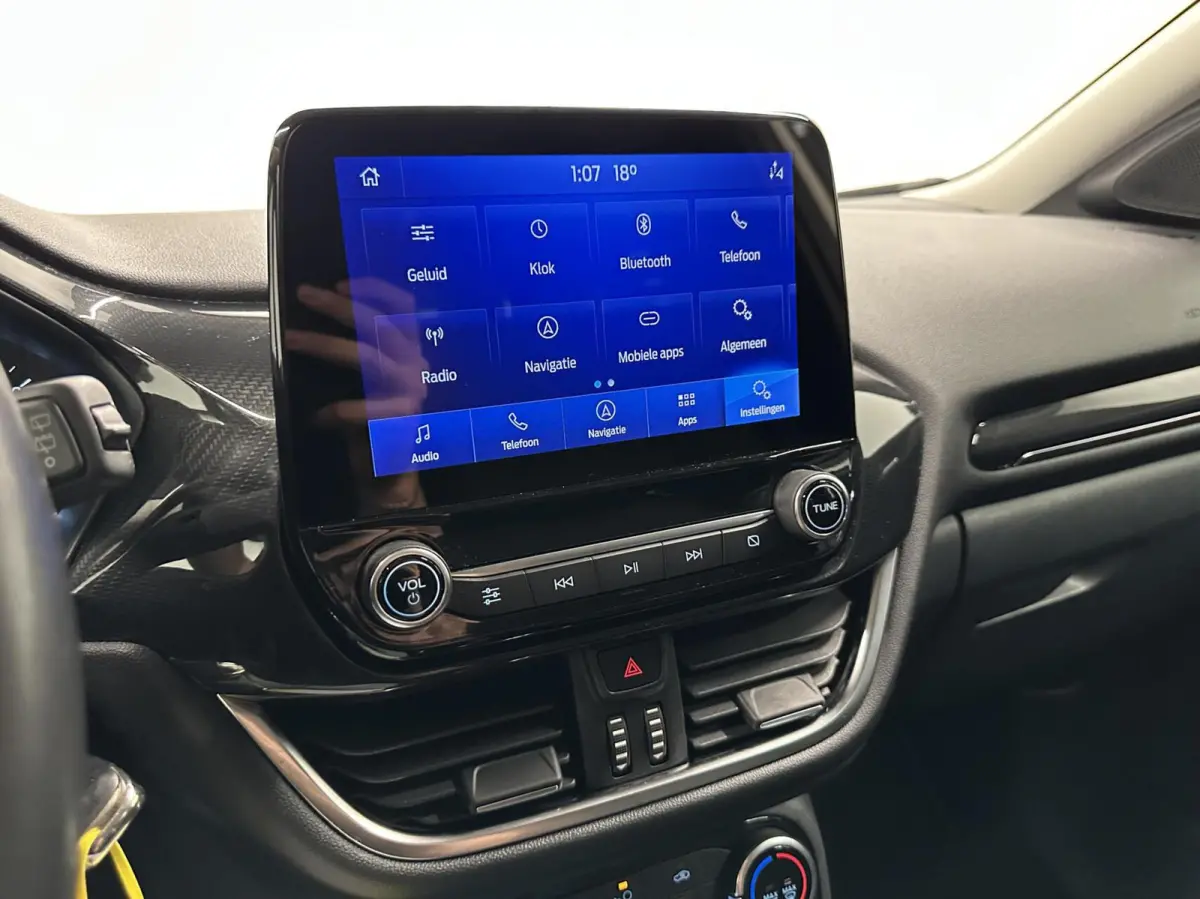 1.0 EcoBoost Titanium CRUISE NAVI CARPLAY LM.