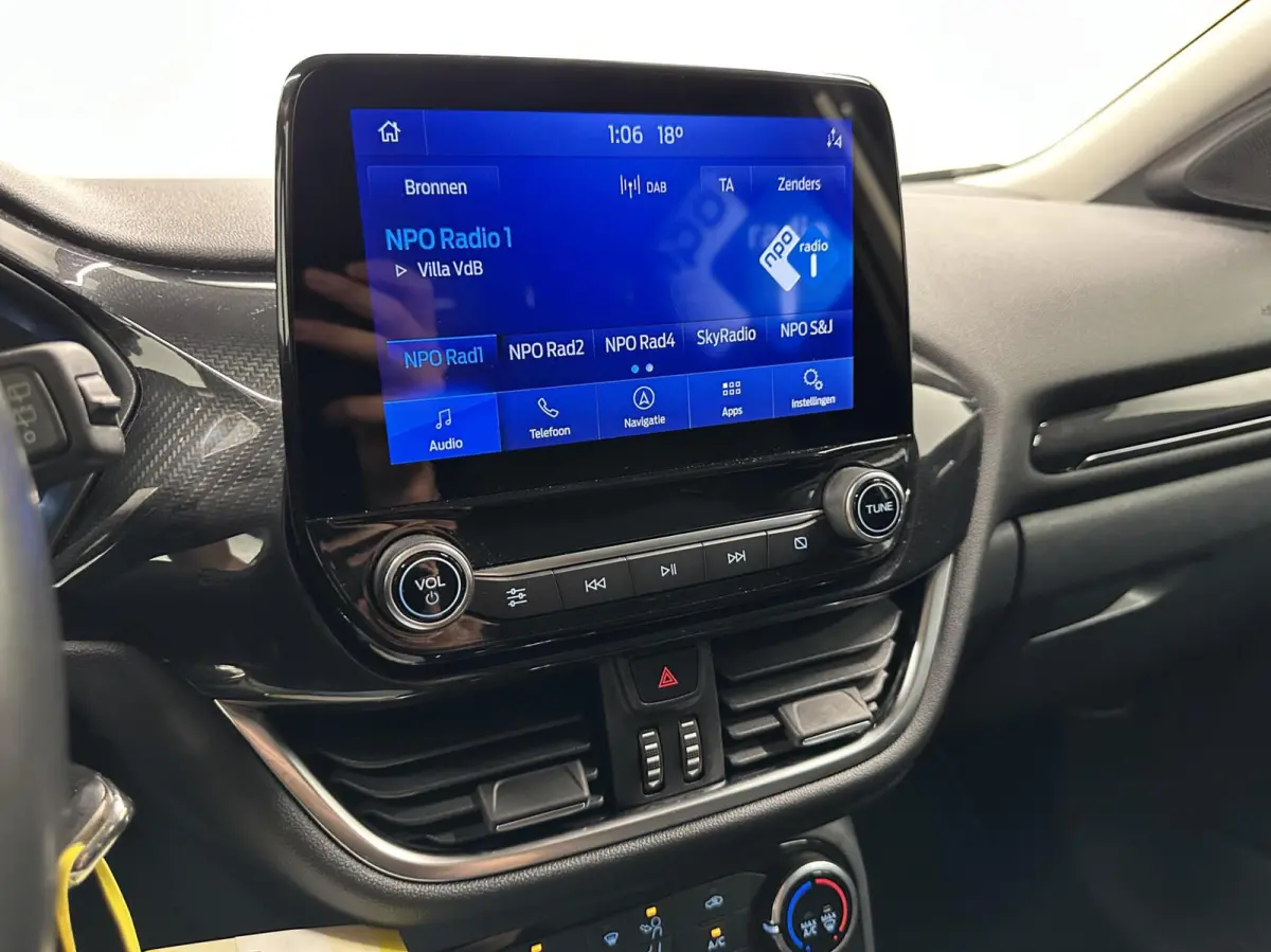 1.0 EcoBoost Titanium CRUISE NAVI CARPLAY LM.