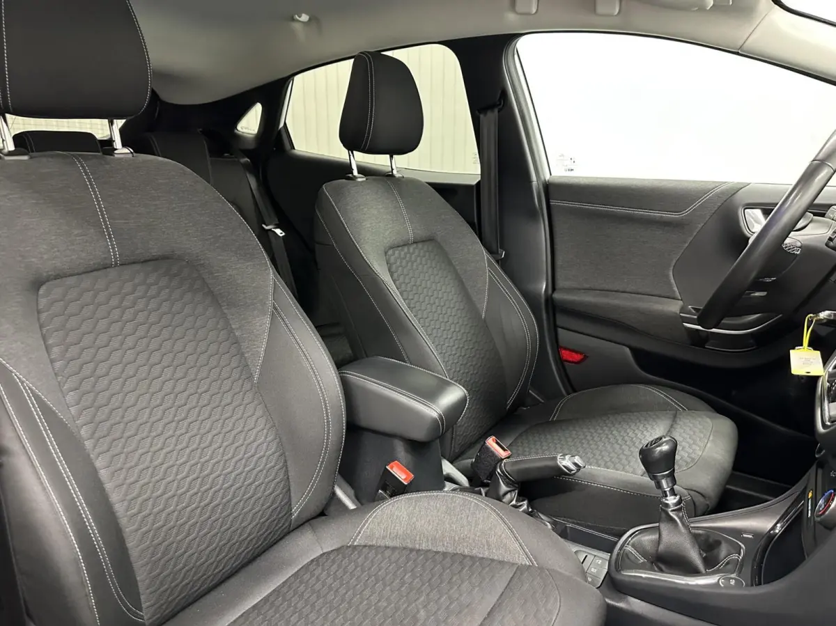 1.0 EcoBoost Titanium CRUISE NAVI CARPLAY LM.