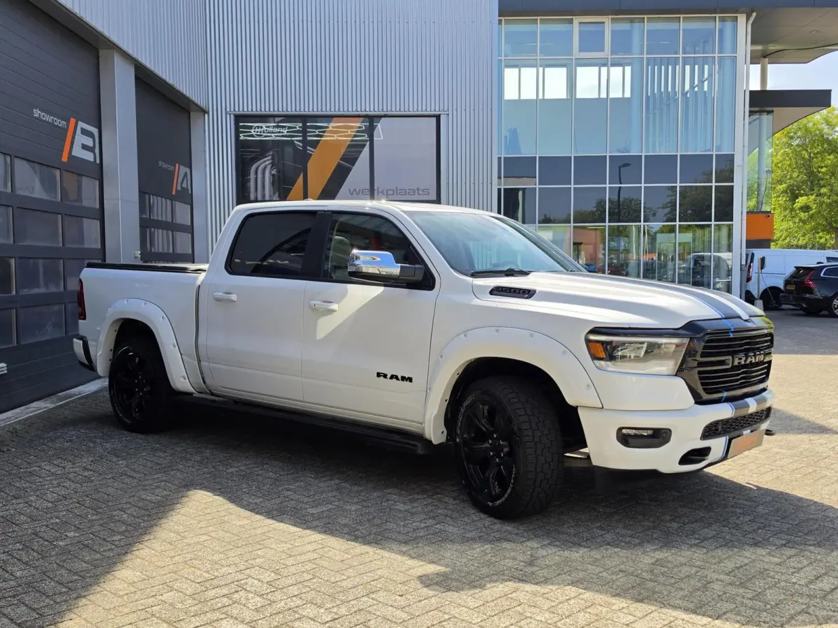 1500 4X4 5.7 V8 Crew Cab Laramie| MARGE! | VOL OPTIES!