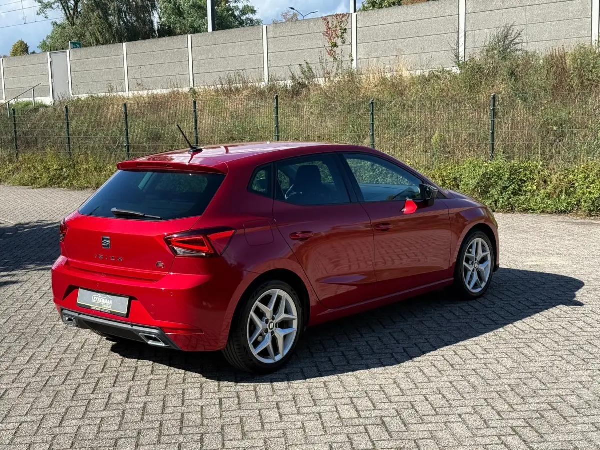 1.0 TSI FR DSG I CARPLAY I CAMERA I PDC I LED I CLIMA I VOL VOL VOL