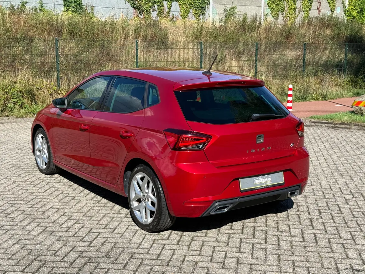 1.0 TSI FR DSG I CARPLAY I CAMERA I PDC I LED I CLIMA I VOL VOL VOL