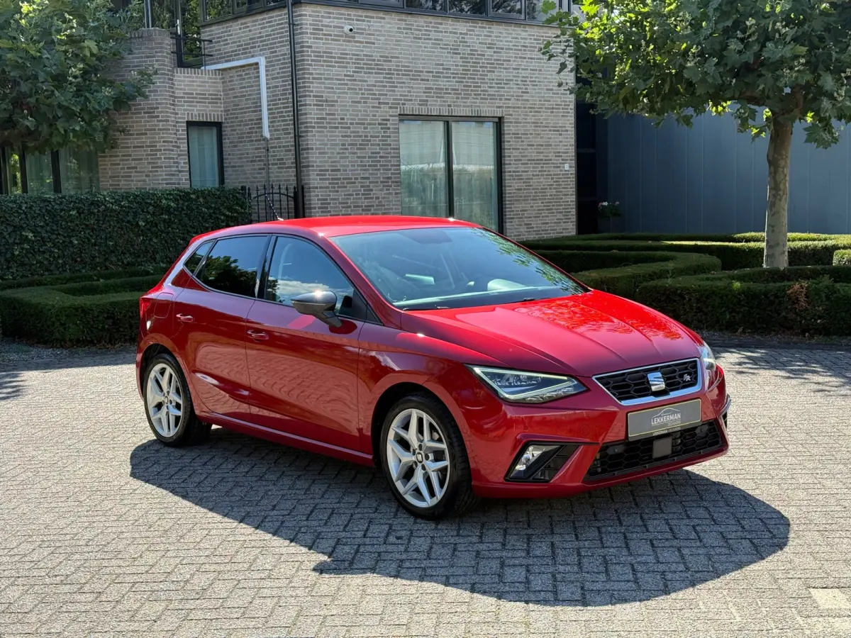1.0 TSI FR DSG I CARPLAY I CAMERA I PDC I LED I CLIMA I VOL VOL VOL