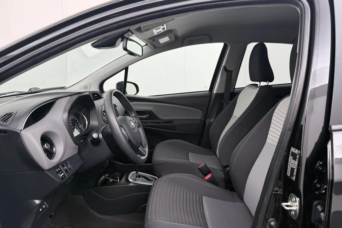 1.5 Aut. Hybrid Dynamic Camera Climate Navi Privacy Glas DAB