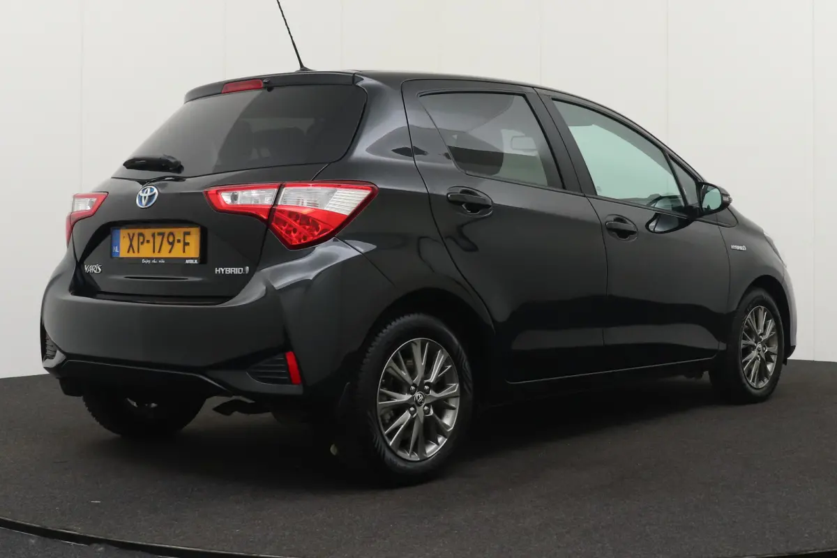 1.5 Aut. Hybrid Dynamic Camera Climate Navi Privacy Glas DAB