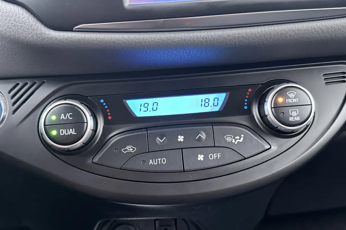 1.5 Aut. Hybrid Dynamic Camera Climate Navi Privacy Glas DAB