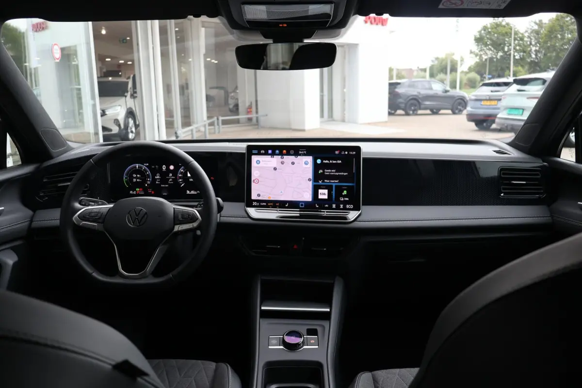1.5 eHybrid 204pk Life Edition | SoH 100% | 360 Camera | Adaptive Cruise | PDC | Stoelverwarming | Carplay