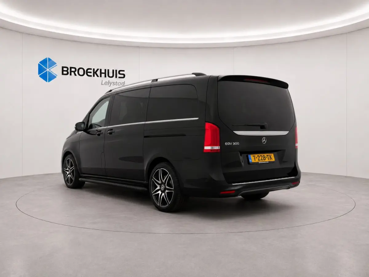 300 L3 90KWH 204PK AVANTGARDE AMG NAVI / LEDER / CLIMA / FULL-LED / PDC / CAMERA / 18" LMV / KEYLESS / LUCHTVERING / ELEKTRISCHE SCHUIFDEUR / ADAPT. CRUISECONTROL / UNIEK / FULL-OPTIONS !!