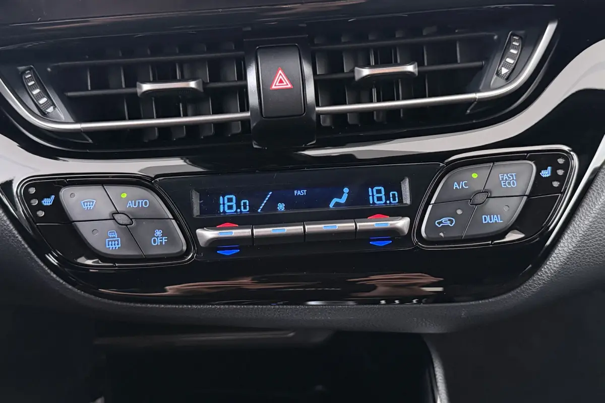 1.8 Hybrid Style Half-Leder Camera Dodehoek Trekhaak 18'LMV