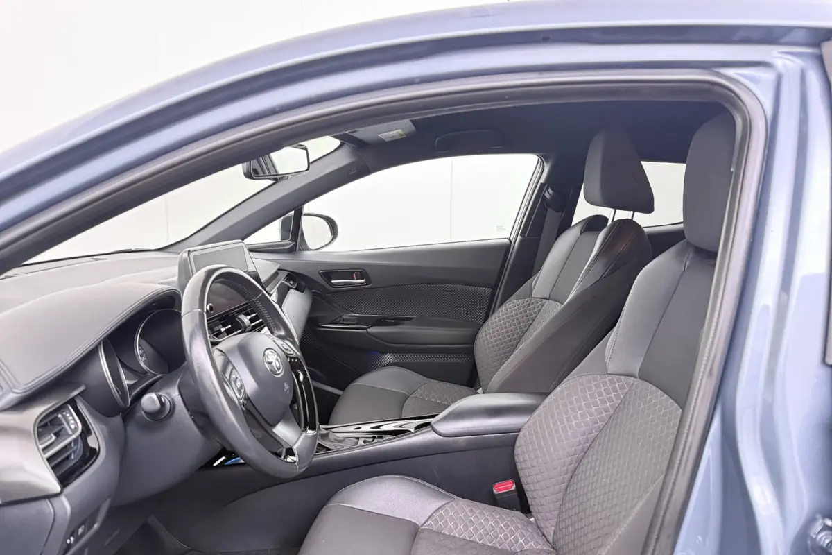 1.8 Hybrid Style Half-Leder Camera Dodehoek Trekhaak 18'LMV