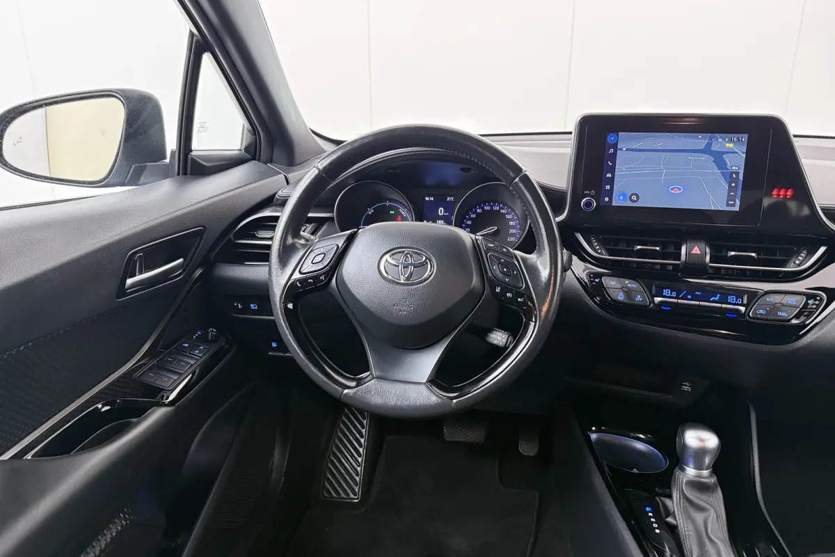 1.8 Hybrid Style Half-Leder Camera Dodehoek Trekhaak 18'LMV