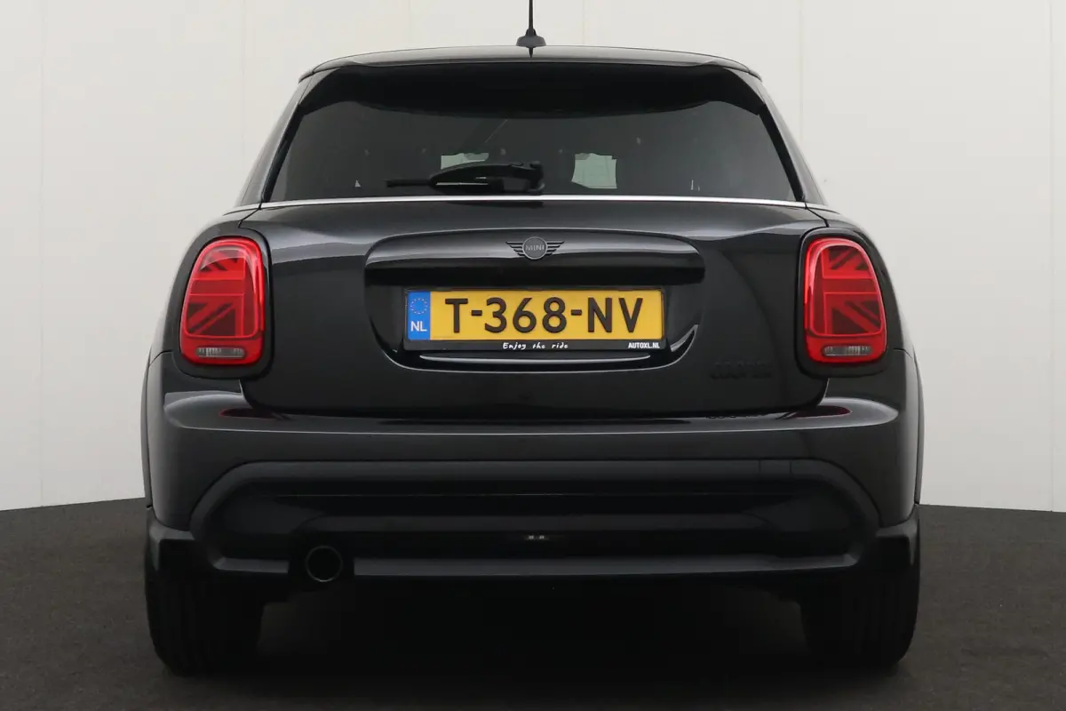 1.5 136 PK Aut. Cooper Camden Edition Pano-dak Carplay Camera