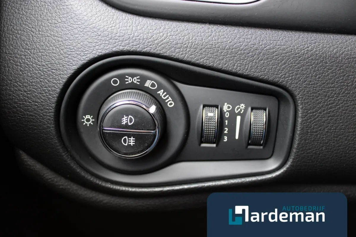 1.4 MultiAir Limited Trekhaak Leder