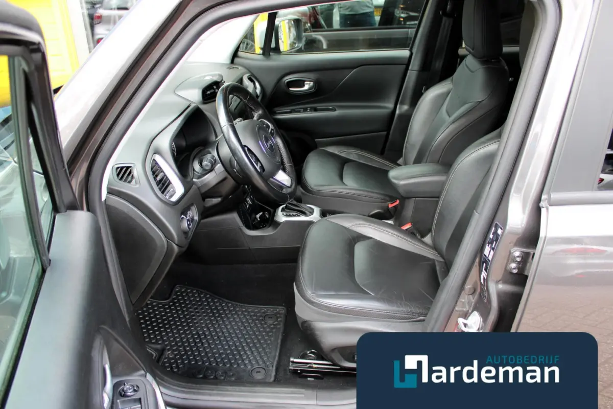 1.4 MultiAir Limited Trekhaak Leder