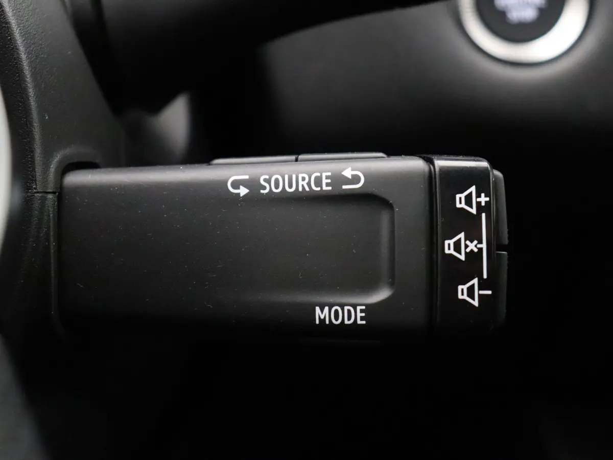 1.0 TCe 90 techno | Stoel-stuur verwarming | Navigatie | Achteruitrijcamera | Cruise control |