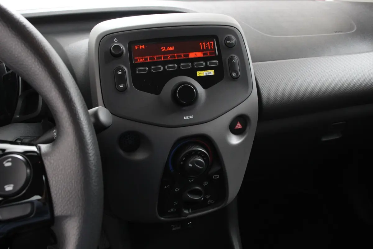 1.0 e-VTi Active Airco Bluetooth Led 5 deurs