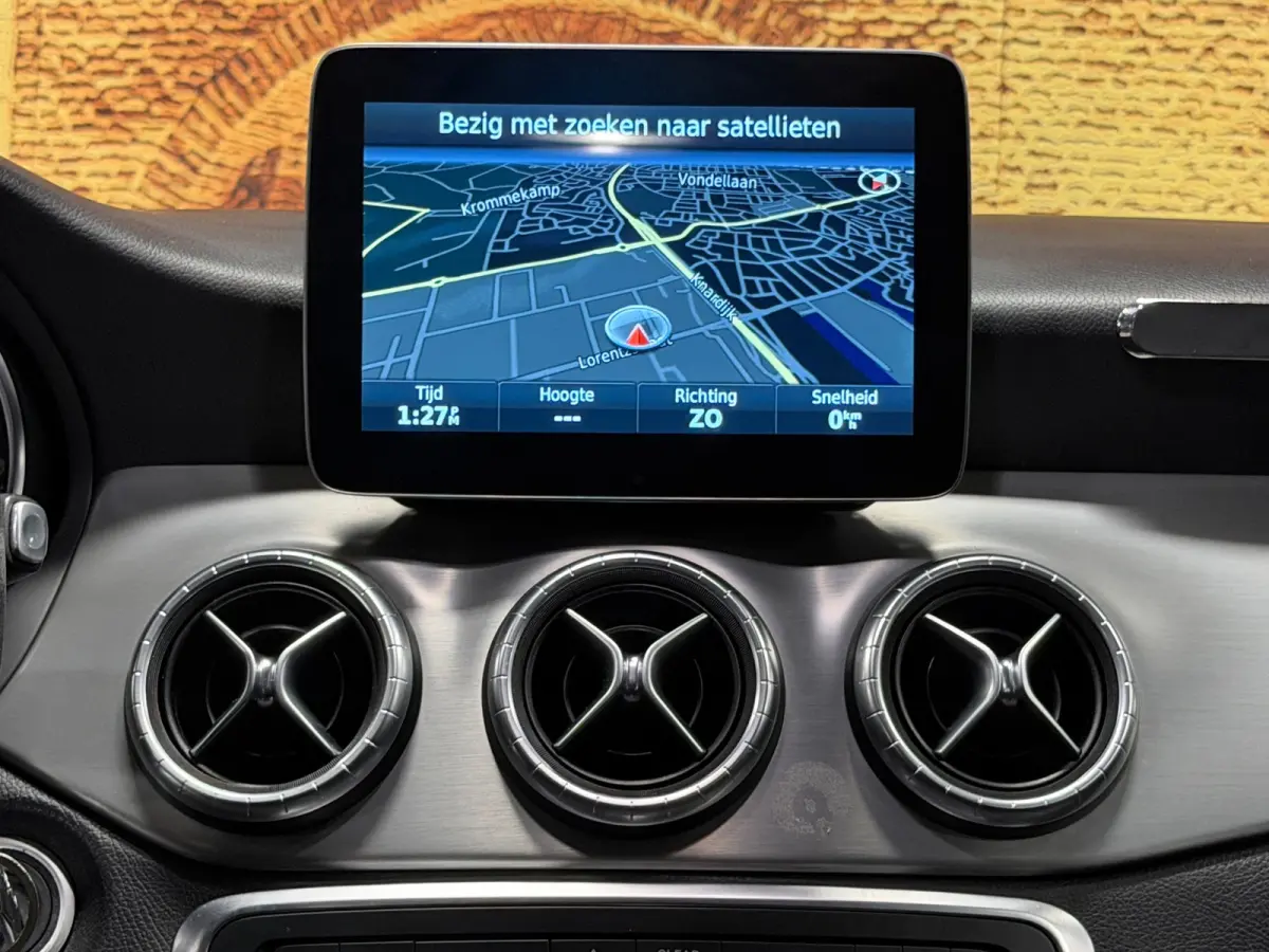 200 Prestige Aut LED Navigatie PDC