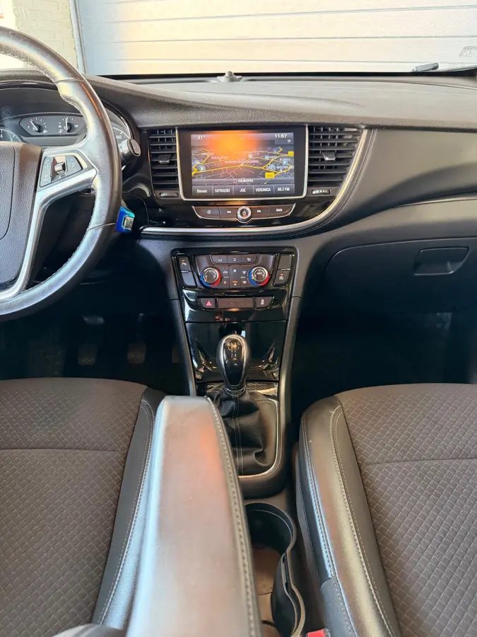 1.6 Selection/Camera/Navi/Pdc/Led/Cruise-c/Climate-c/Bluetooth/Aux
