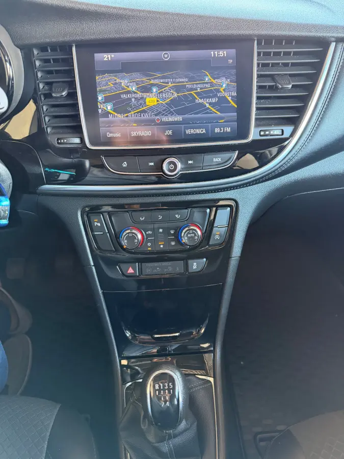 1.6 Selection/Camera/Navi/Pdc/Led/Cruise-c/Climate-c/Bluetooth/Aux