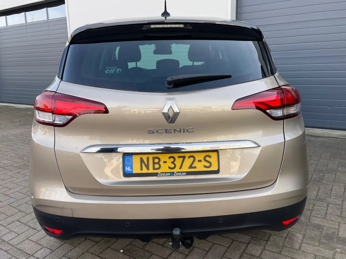 1.2 TCe Intens/Dealer-onderhouden/Camera/Navi/Cruise-c/Climate-c/Trekaak/kylles/Park Assist