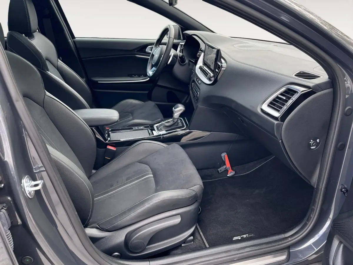 1.5 T-GDi GT-Line | *DEMO Direct leverbaar* |  Navi | Clima | Adaptive Cruise | Panoramdak | Stoel-/Stuurverwarming | Elektr. Achterklep | Apple Carplay