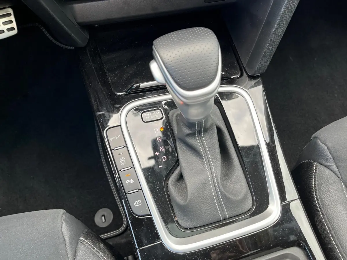 1.5 T-GDi GT-Line | *DEMO Direct leverbaar* |  Navi | Clima | Adaptive Cruise | Panoramdak | Stoel-/Stuurverwarming | Elektr. Achterklep | Apple Carplay