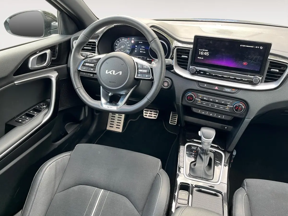 1.5 T-GDi GT-Line | *DEMO Direct leverbaar* |  Navi | Clima | Adaptive Cruise | Panoramdak | Stoel-/Stuurverwarming | Elektr. Achterklep | Apple Carplay