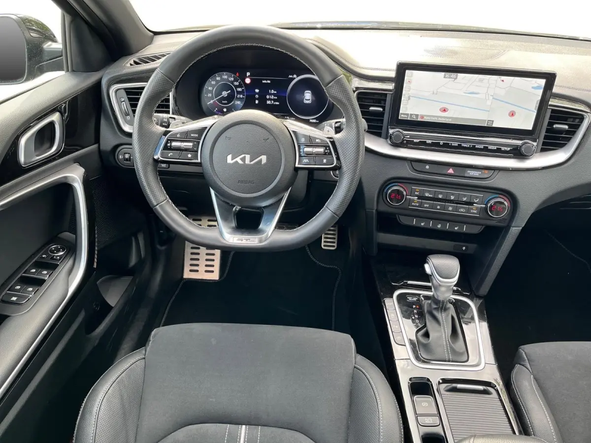1.5 T-GDi GT-Line | *DEMO Direct leverbaar* |  Navi | Clima | Adaptive Cruise | Panoramdak | Stoel-/Stuurverwarming | Elektr. Achterklep | Apple Carplay