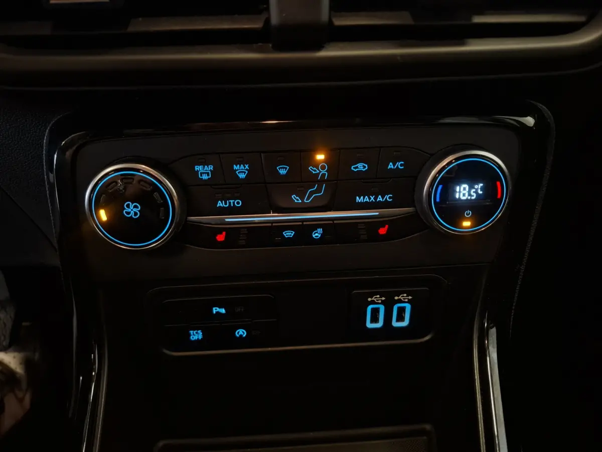 1.0 EcoBoost Titanium Trekhaak Camera Navi 100% Onderhouden Mooi!