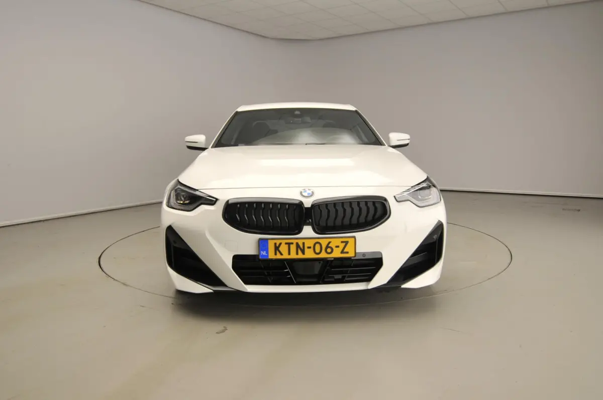 218i | M-Sportpakket | LED | HUD | Sportstoelen | Trekhaak | Stoelverwarming | DAB | Hifi speakers | Alu 19 inch