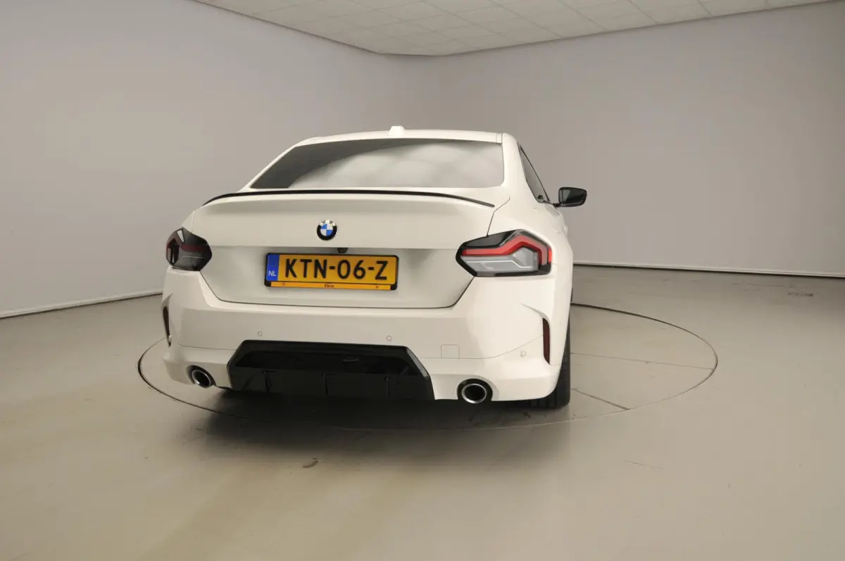 218i | M-Sportpakket | LED | HUD | Sportstoelen | Trekhaak | Stoelverwarming | DAB | Hifi speakers | Alu 19 inch