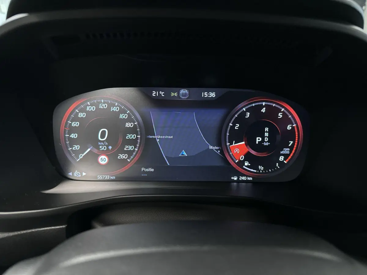 2.0 T4 Momentum Pro Automaat | Trekhaak | Achteruitrijcamera