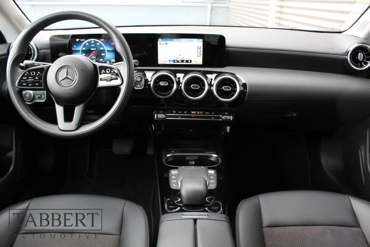 180 Business AMG Zwart