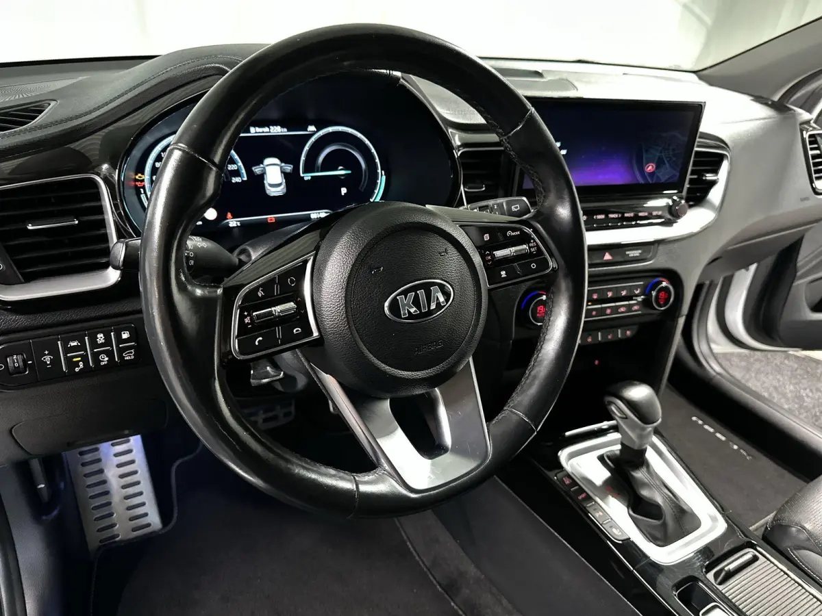 1.6 GDi PHEV ExecutiveLine Automaat | Leder | Pano | SOH 95.5%