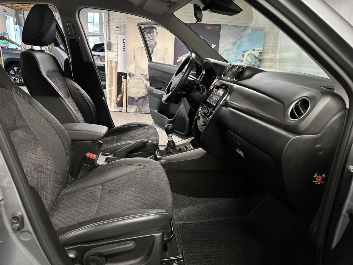 1.4 Boosterjet Style Smart Hybrid Navi | Pano | Camera