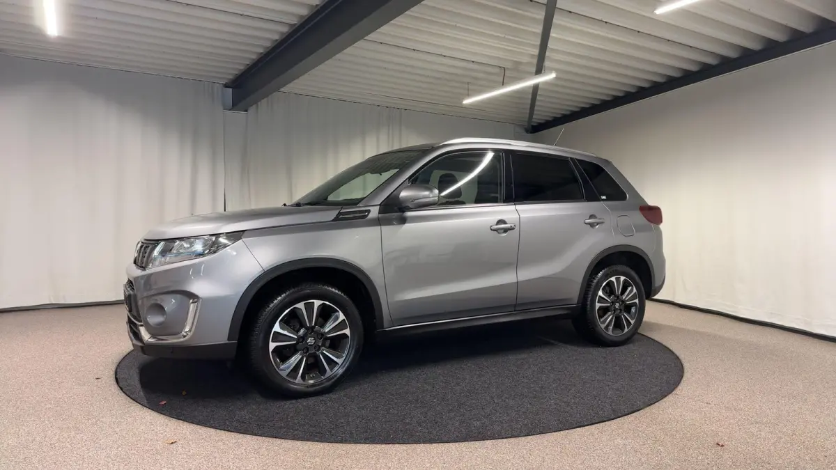 1.4 Boosterjet Style Smart Hybrid Navi | Pano | Camera