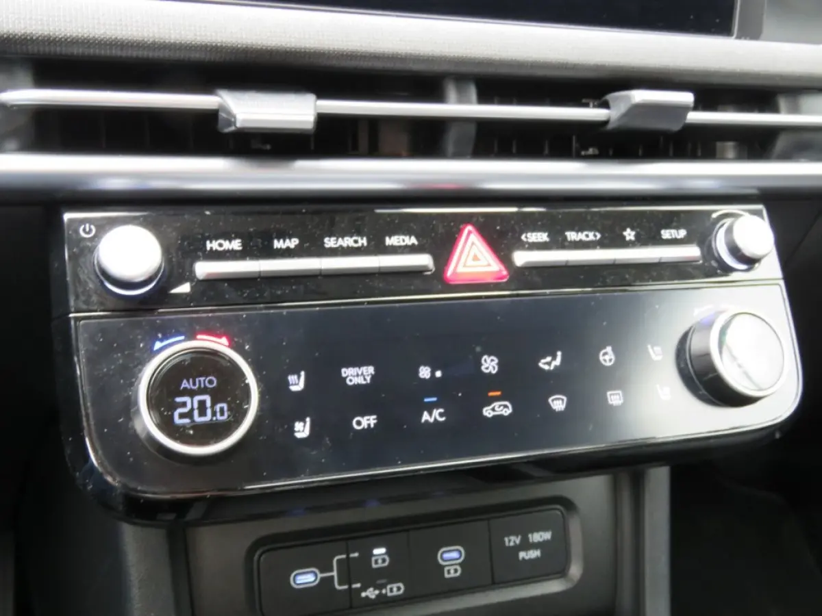 1.6 T-GDI PHEV PREMIUM / Leder / Head up / 360 Camera / Stoel&stuurverw,/ BOVAG garantie